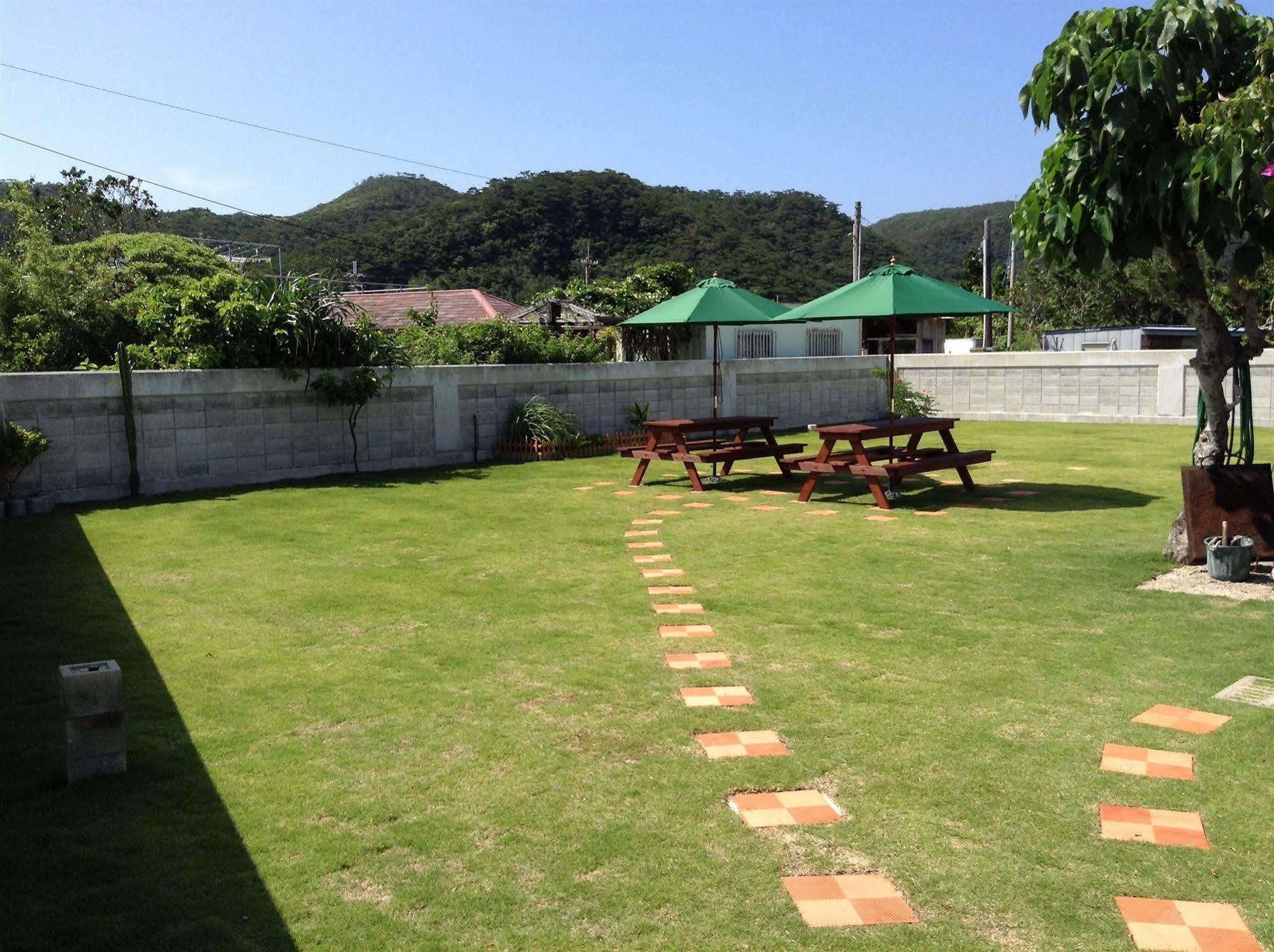 Minshuku Yadokari Hotel Zamami Exterior photo